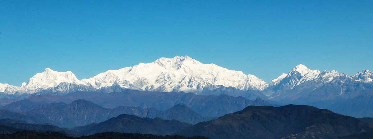 Gangtok, Lachung, Pelling & Darjeeling Tour